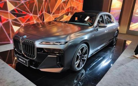 2022全新宝马7系价格-宝马720li2022款落地价是多少
